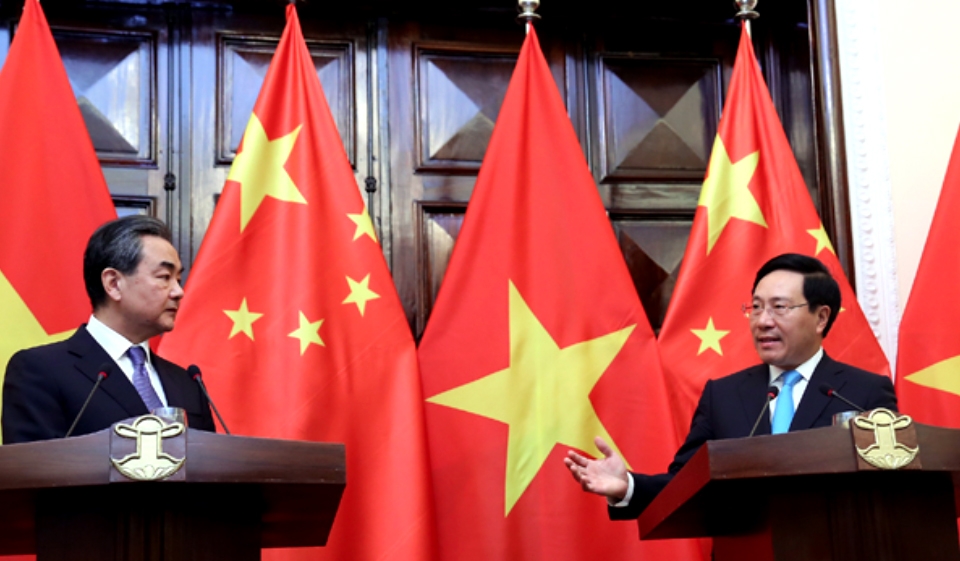 Vietnam and China forge close relations on high political trust